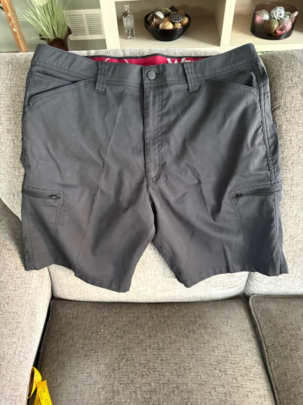 Men's Wrangler black size 36 Utility Shorts